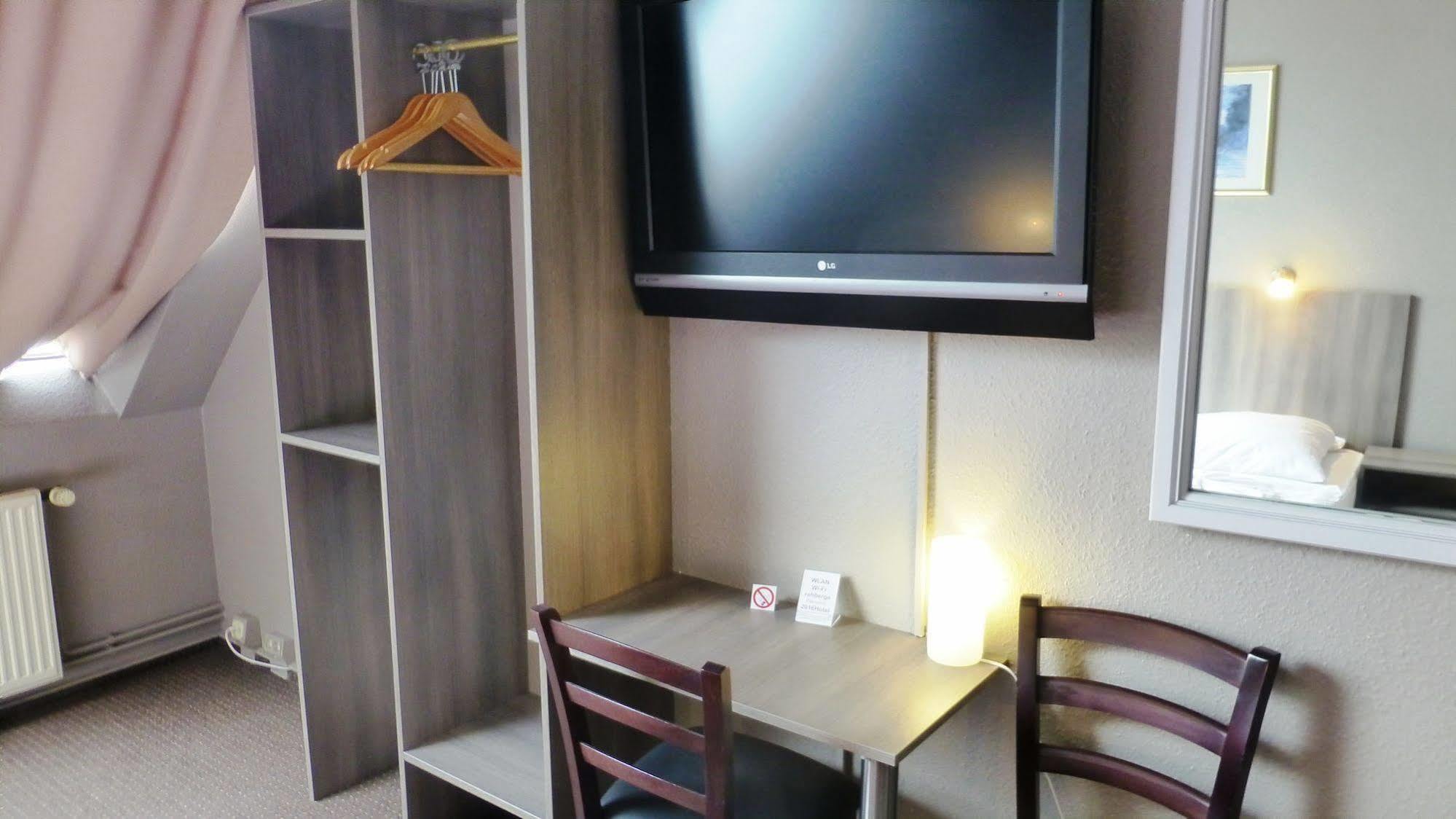Hotel Rehberge Berlin Mitte מראה חיצוני תמונה